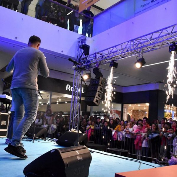 75285800_2457571381159447_8018855072941211648_o